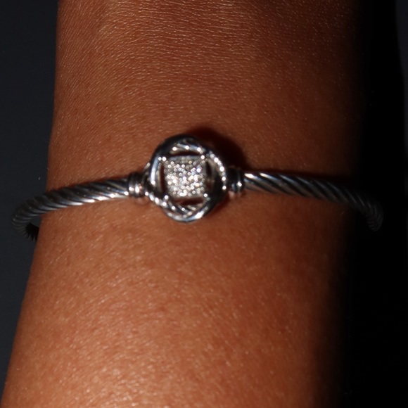 David Yurman infinity bracelet with diamonds - Picture 5 of 8